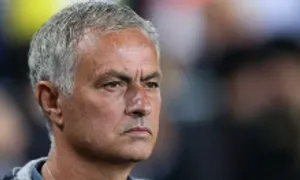 Mourinho bỏ họp báo vì chờ lâu ở giải Thổ Nhĩ Kỳ